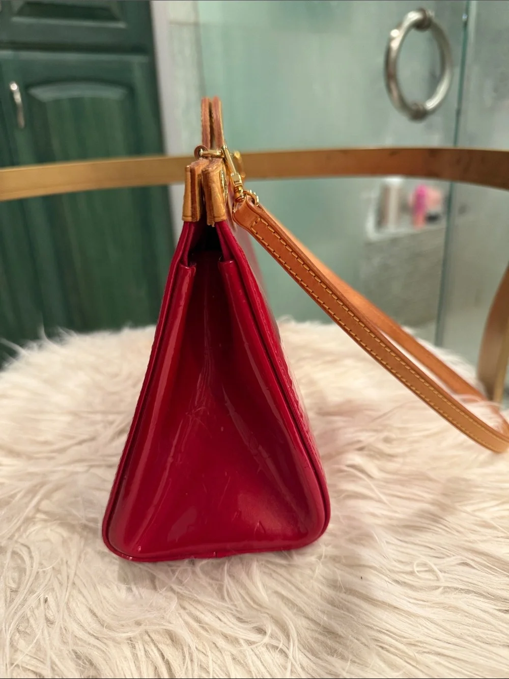 Louis Vuitton Vernis Roxbury Drive in Pomme D’Amour